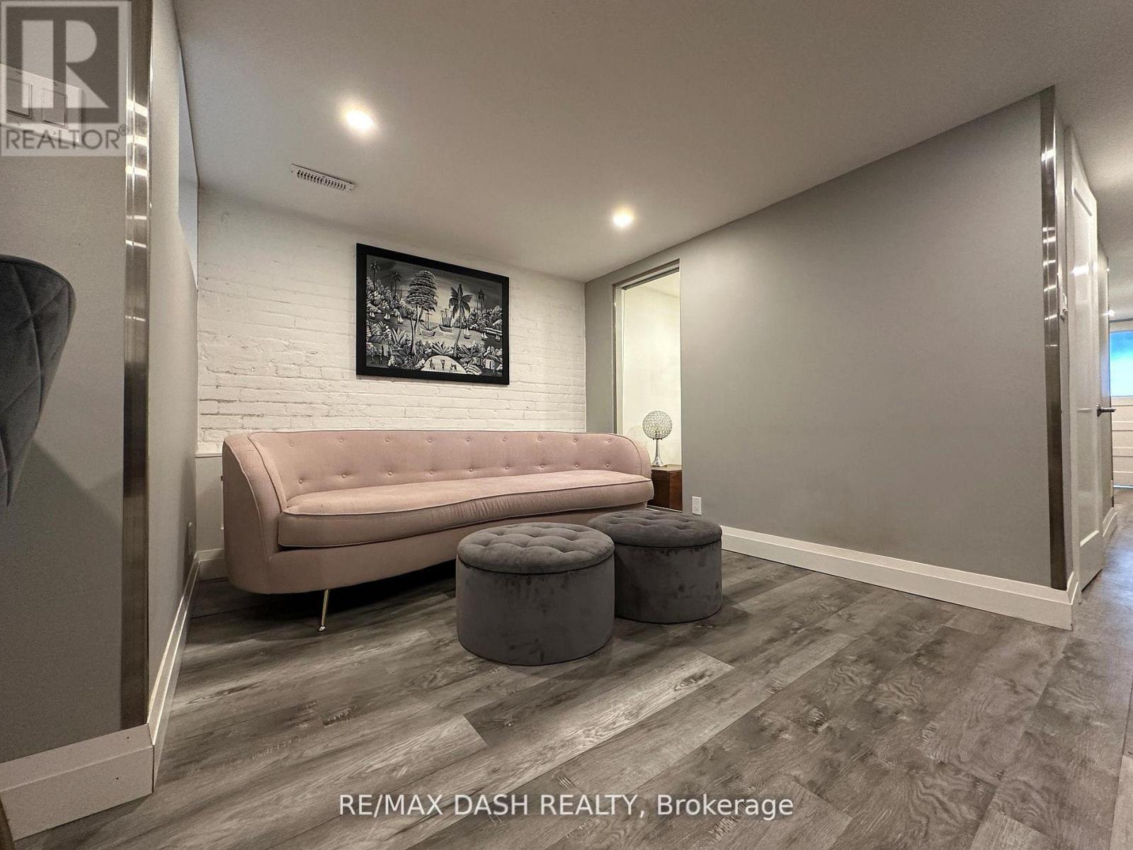 Bsmt - 725 Palmerston Avenue W, Toronto, Ontario  M6G 2P6 - Photo 17 - C12804660