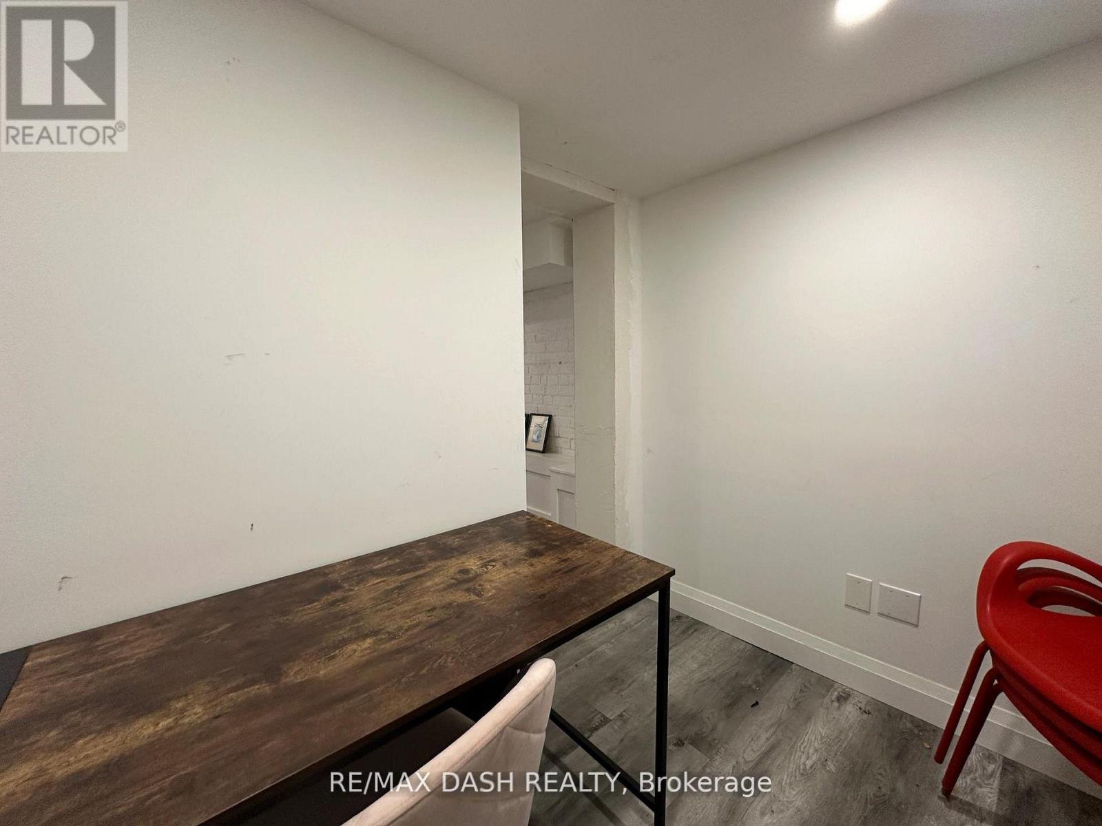 Bsmt - 725 Palmerston Avenue W, Toronto, Ontario  M6G 2P6 - Photo 6 - C12804660