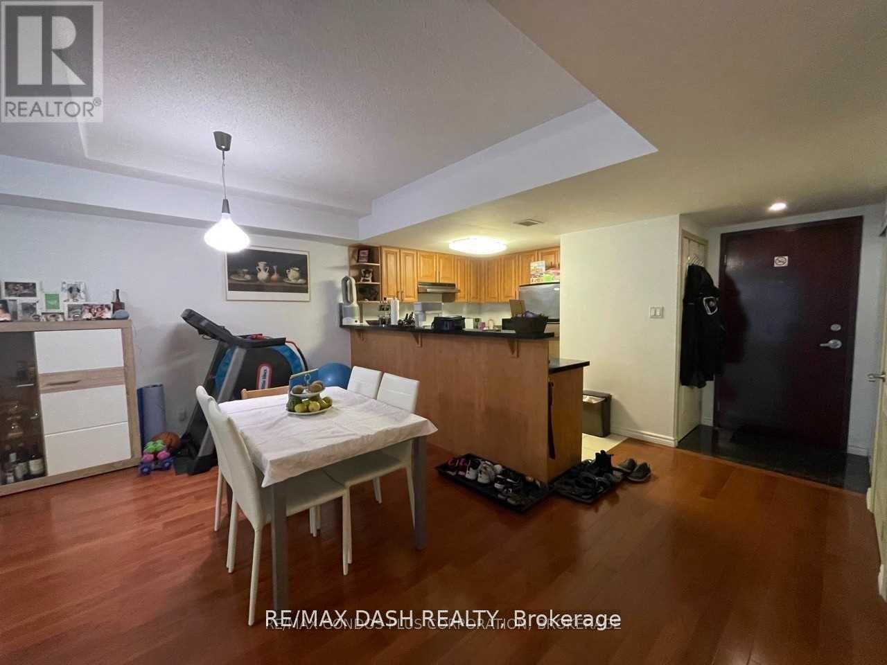 502 - 263 Wellington Street W, Toronto, Ontario  M5V 3E6 - Photo 7 - C12804666