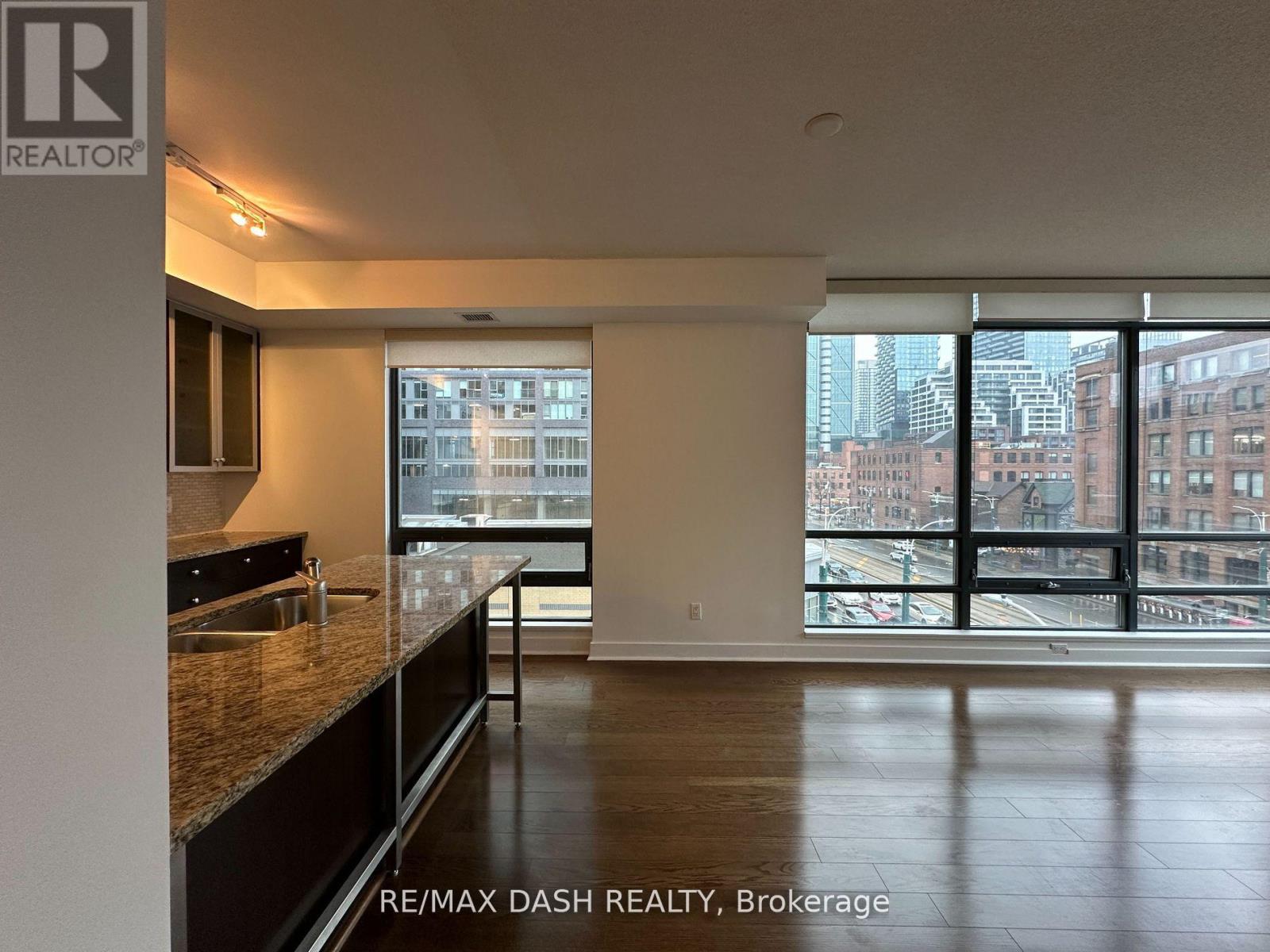 411 - 438 King Street W, Toronto, Ontario  M5V 3T9 - Photo 16 - C12804670