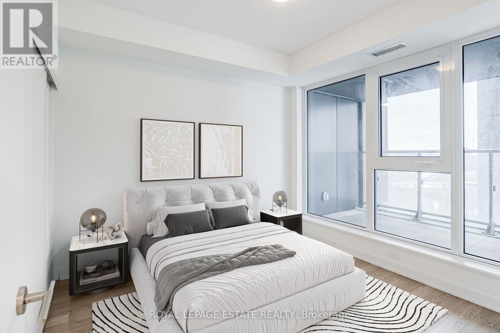 1006 - 1 Quarrington Lane, Toronto, Ontario  M3C 0S4 - Photo 3 - C12804686