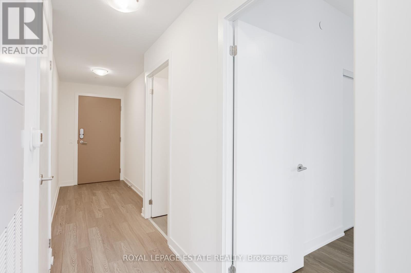 1006 - 1 Quarrington Lane, Toronto, Ontario  M3C 0S4 - Photo 7 - C12804686