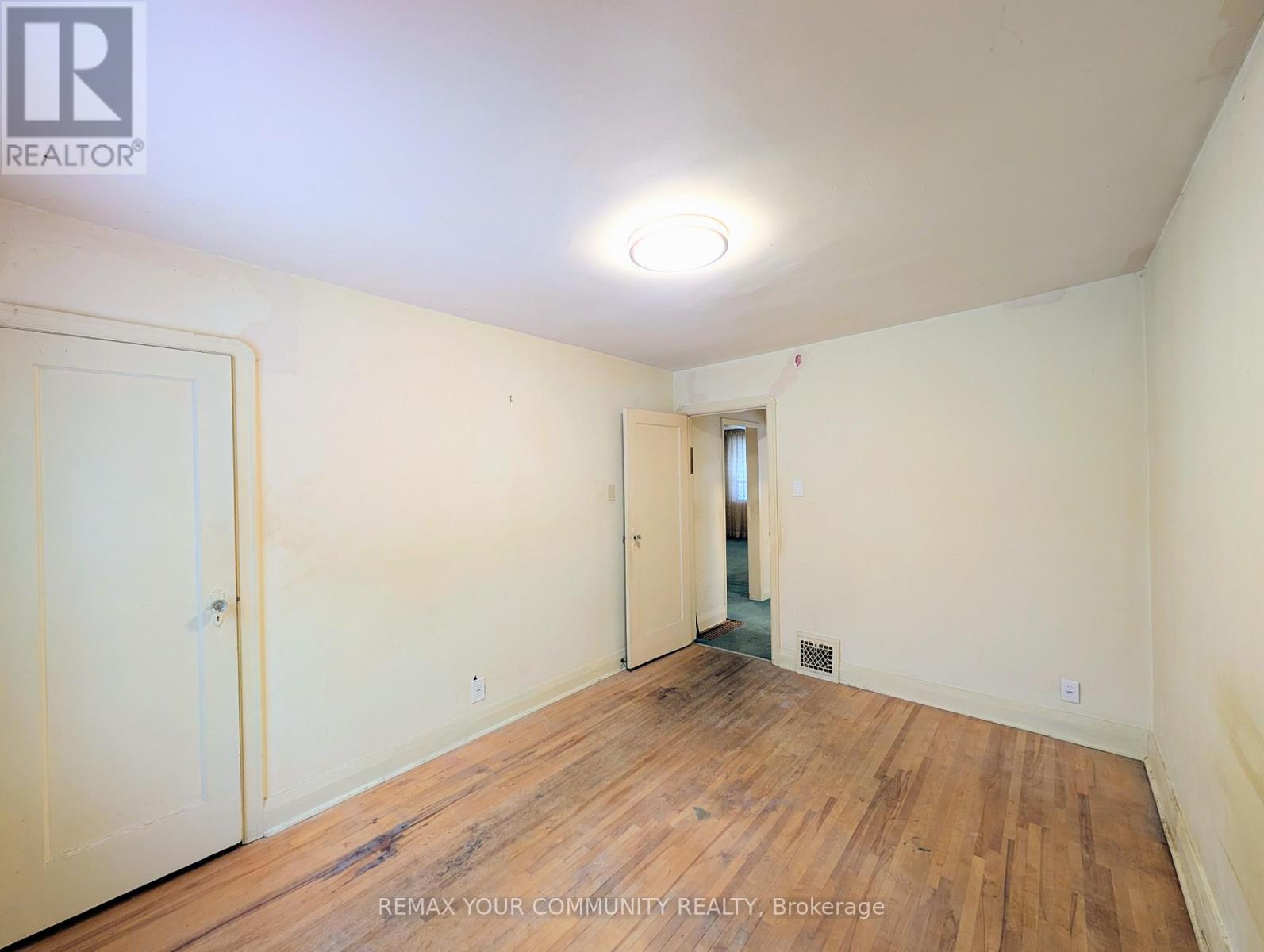 479 Dawes Road, Toronto, Ontario  M4B 2G5 - Photo 7 - E12804624