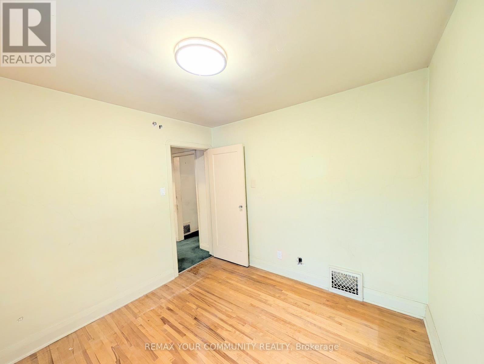 479 Dawes Road, Toronto, Ontario  M4B 2G5 - Photo 9 - E12804624