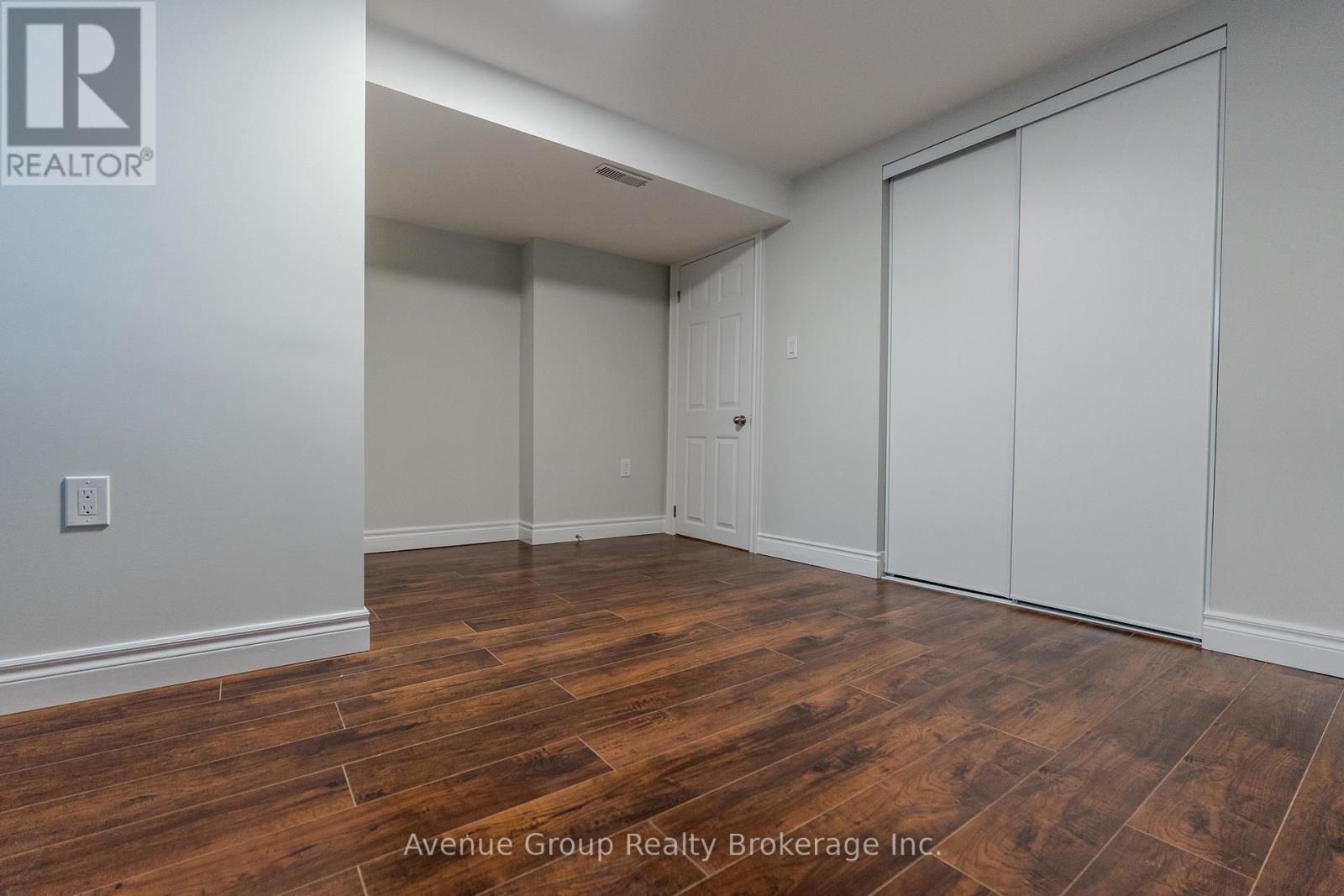 Lower - 306 Wenlock Avenue, Richmond Hill, Ontario  L4C 1M7 - Photo 13 - N12804644