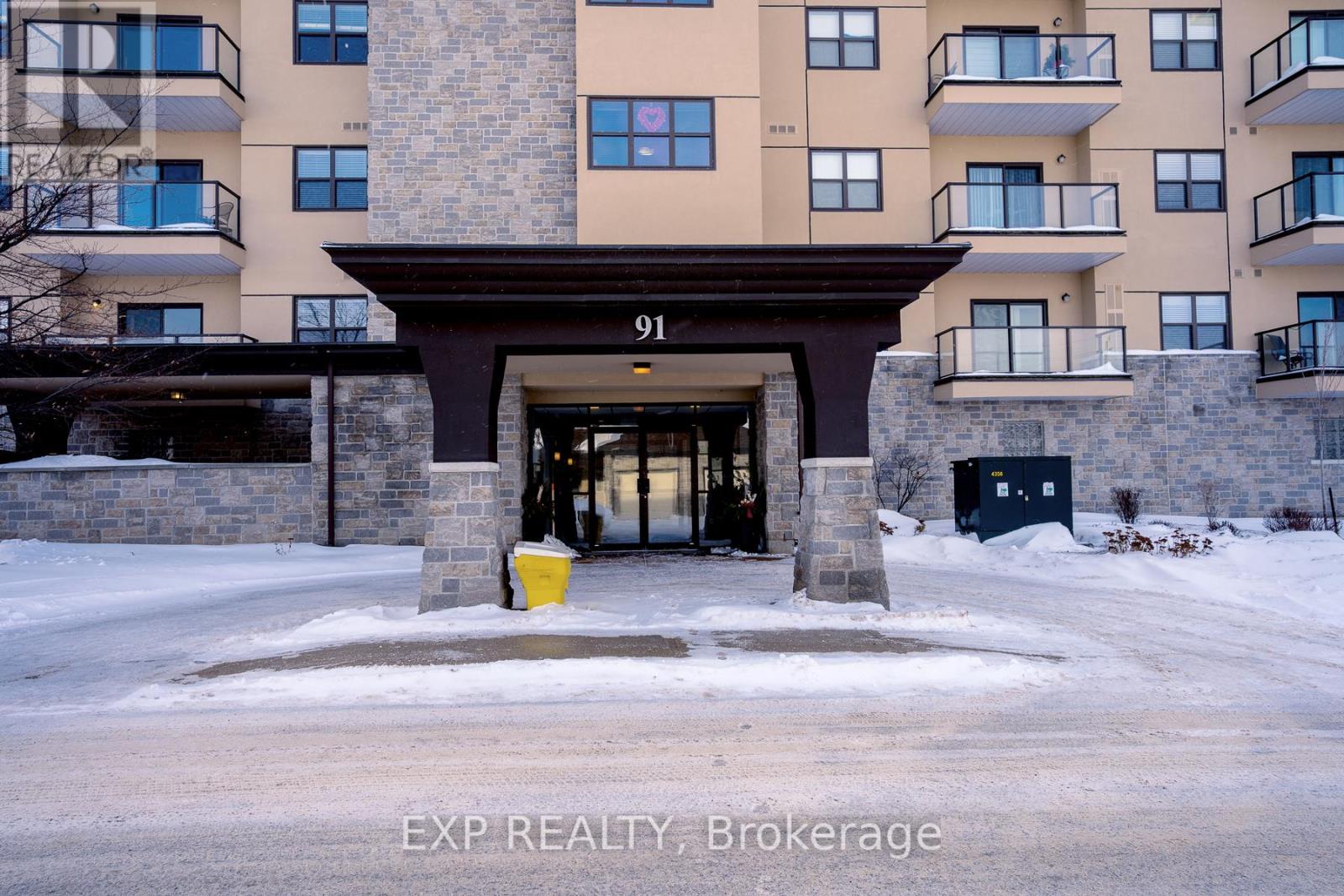 304 - 91 Raglan Street, Collingwood, Ontario  L9Y 0B2 - Photo 2 - S12804698