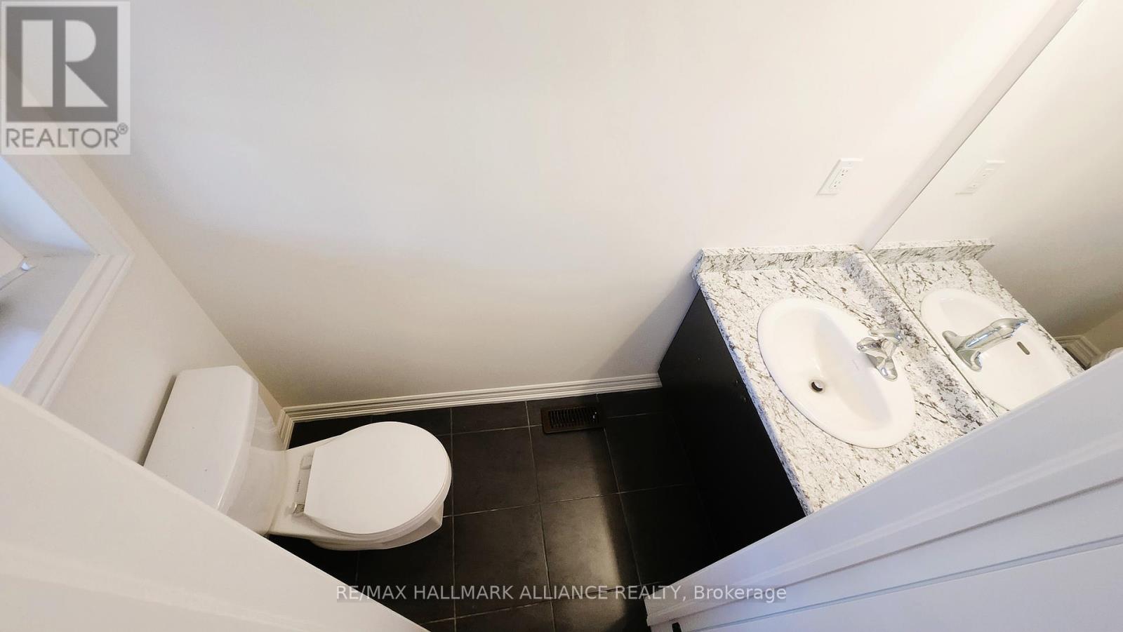 60 Macklin Street, Brantford, Ontario  N3T 5L8 - Photo 3 - X12804618