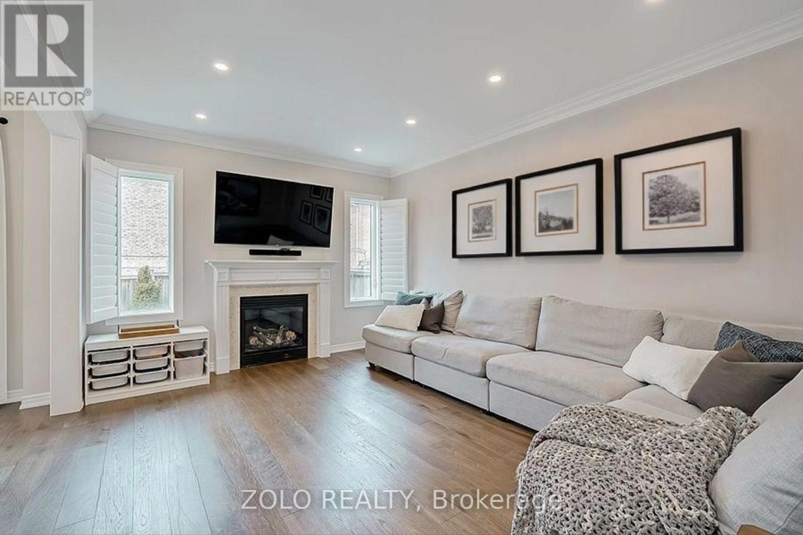 107 Attridge Crescent, Hamilton, Ontario  L8B 0T9 - Photo 4 - X12804648