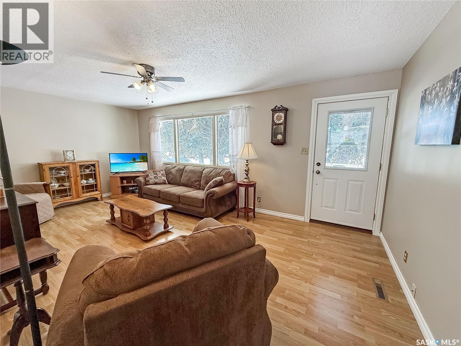 202 2nd Avenue W, Meath Park, Saskatchewan  S0J 1T0 - Photo 11 - SK028905