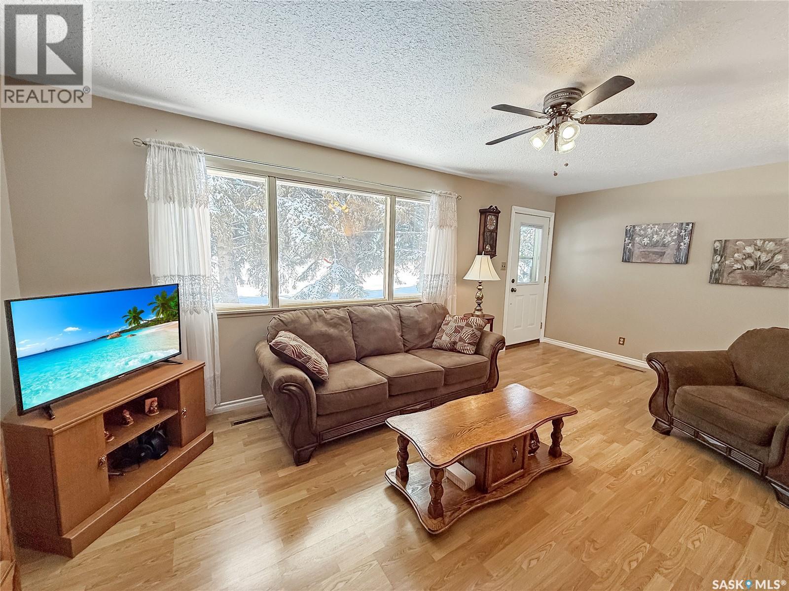 202 2nd Avenue W, Meath Park, Saskatchewan  S0J 1T0 - Photo 13 - SK028905