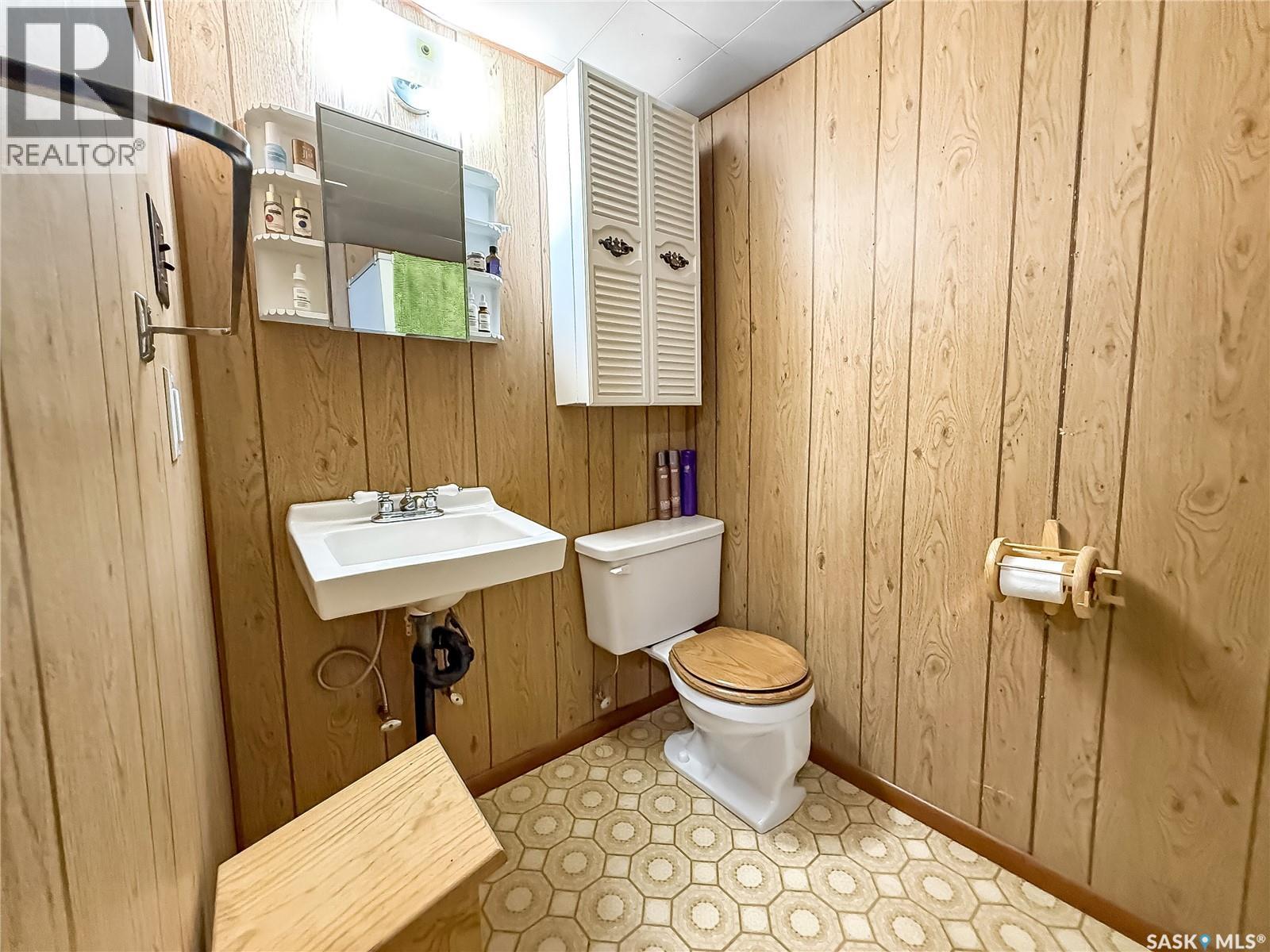 202 2nd Avenue W, Meath Park, Saskatchewan  S0J 1T0 - Photo 22 - SK028905