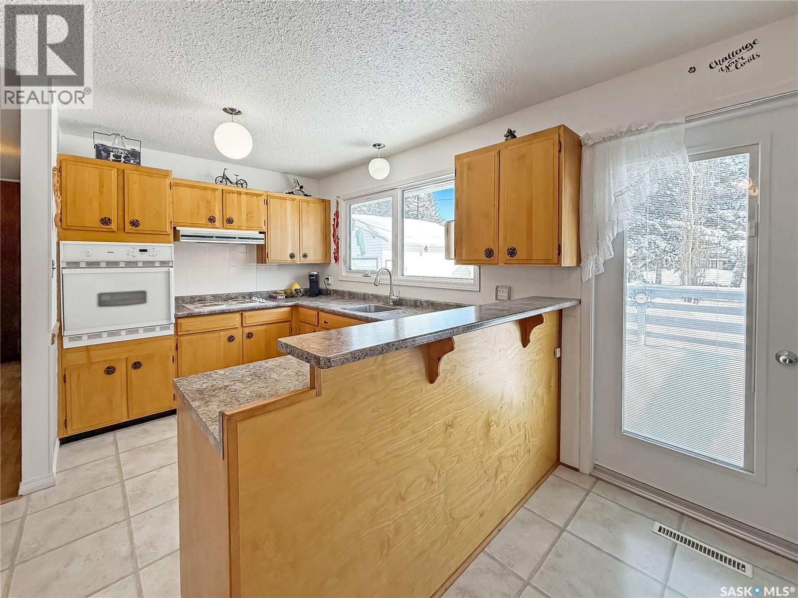 202 2nd Avenue W, Meath Park, Saskatchewan  S0J 1T0 - Photo 3 - SK028905