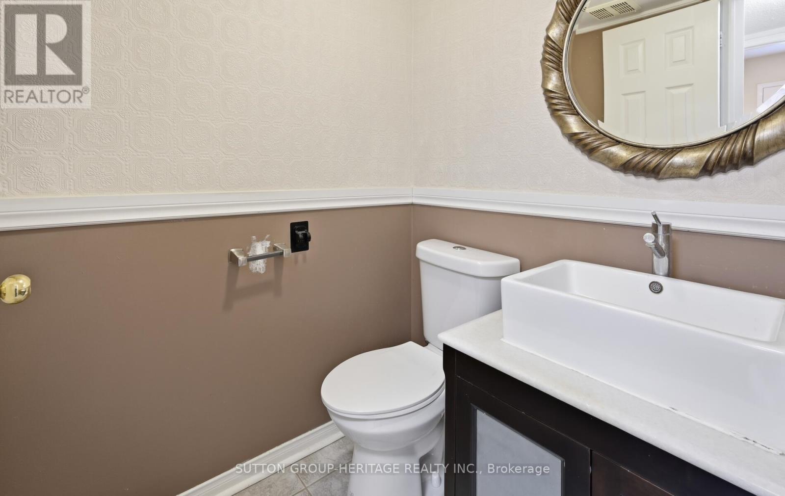 10 Greenhalf Drive, Ajax, Ontario  L1S 7N6 - Photo 9 - E12803210