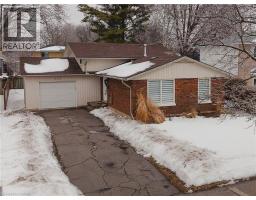 322 SANDOWNE Drive, Waterloo, Ontario