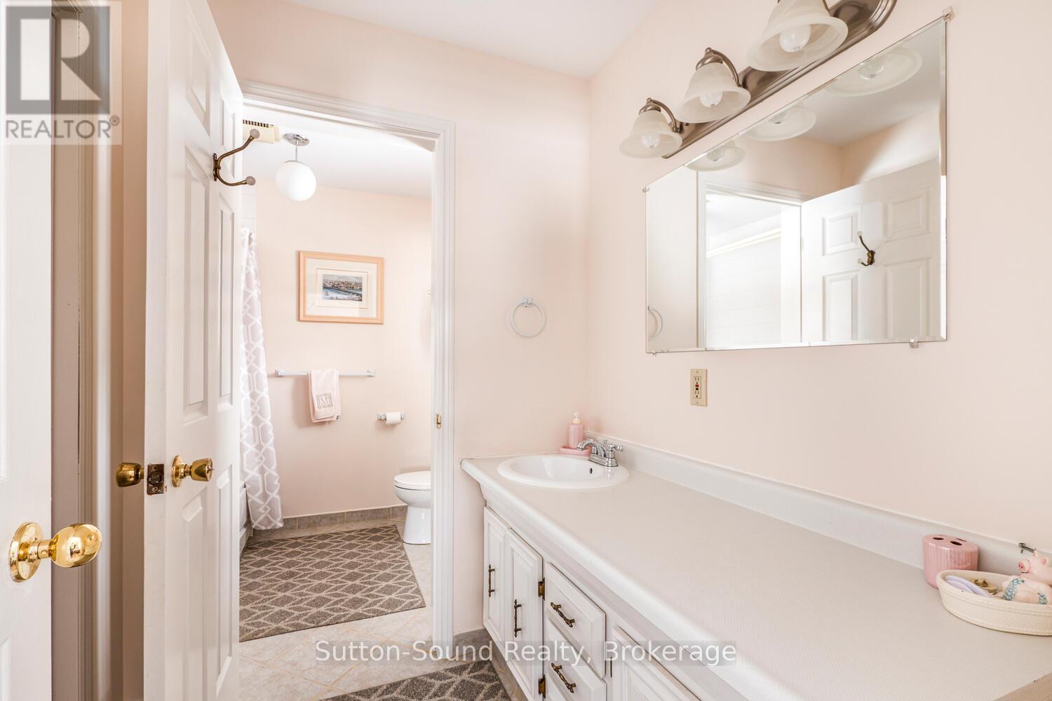 8 Pine Tree Drive, South Bruce Peninsula, Ontario  N0H 1P0 - Photo 25 - X12804742