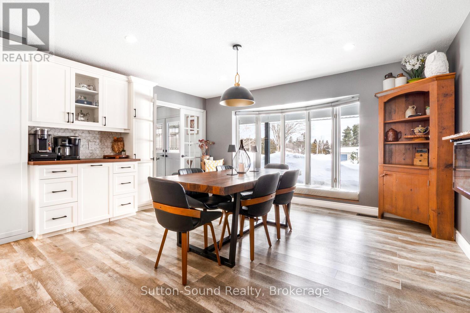 35 Pine Tree Drive, South Bruce Peninsula, Ontario  N0H 1P0 - Photo 11 - X12804744