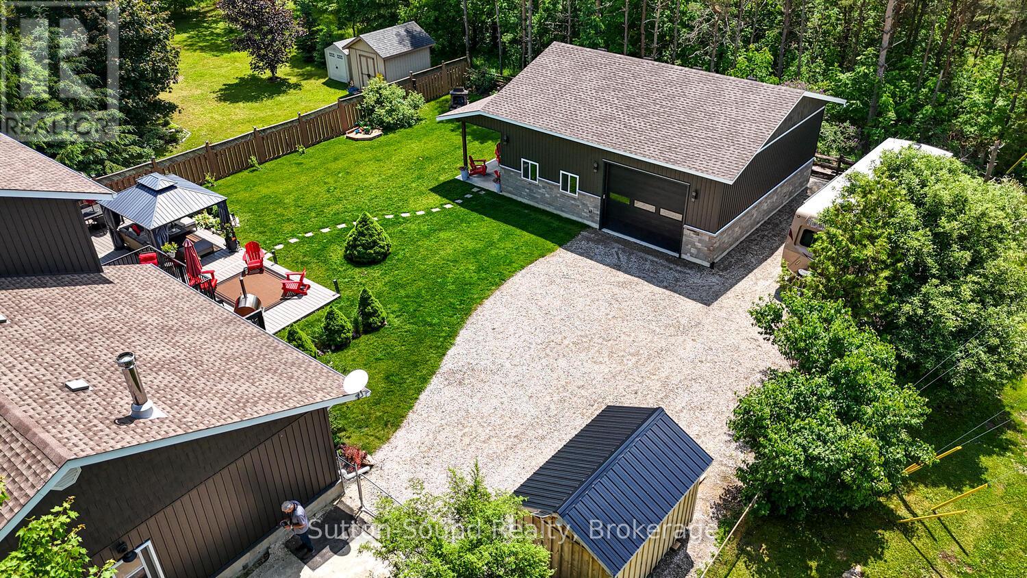 35 Pine Tree Drive, South Bruce Peninsula, Ontario  N0H 1P0 - Photo 5 - X12804744