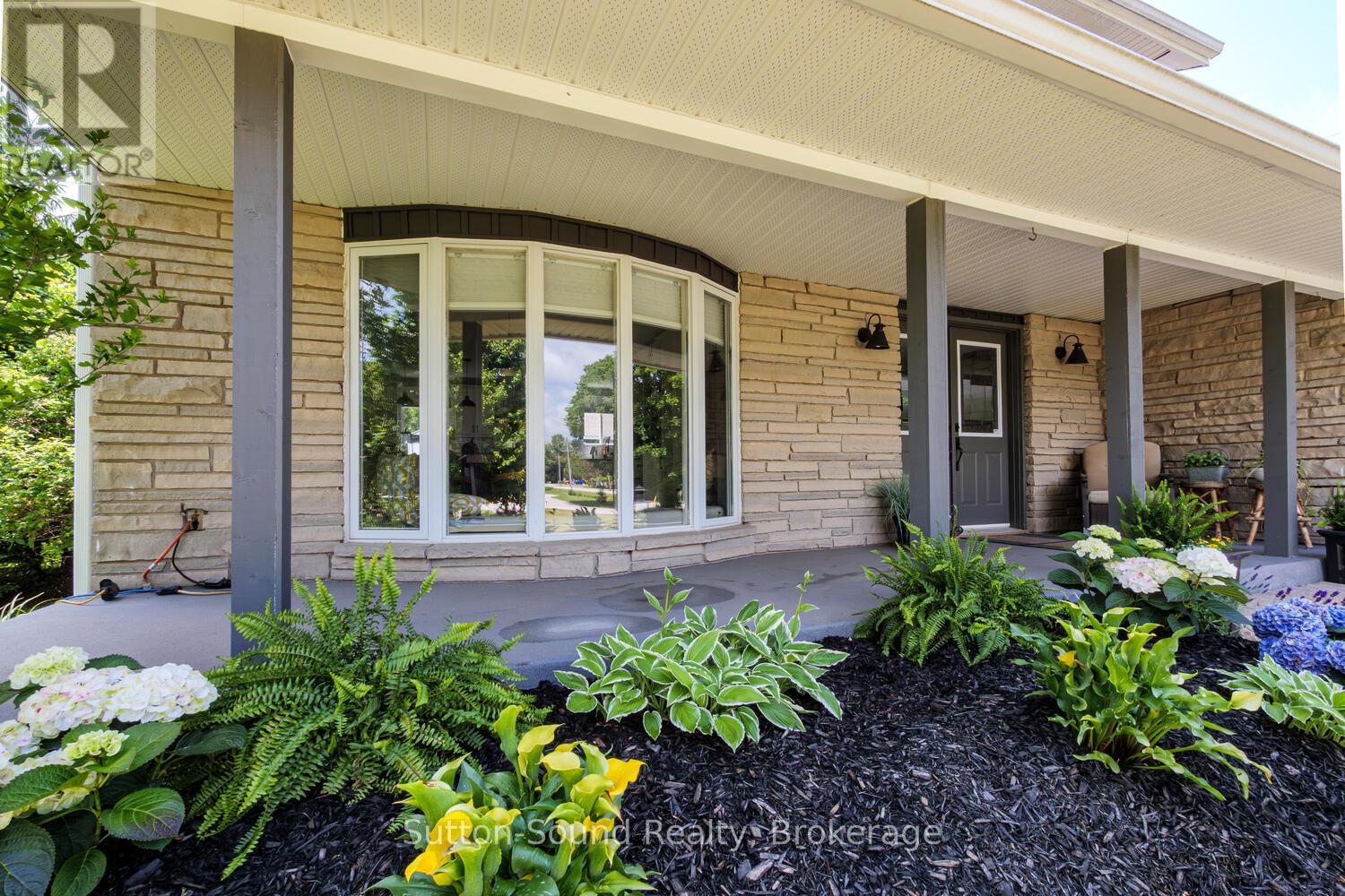 35 Pine Tree Drive, South Bruce Peninsula, Ontario  N0H 1P0 - Photo 7 - X12804744