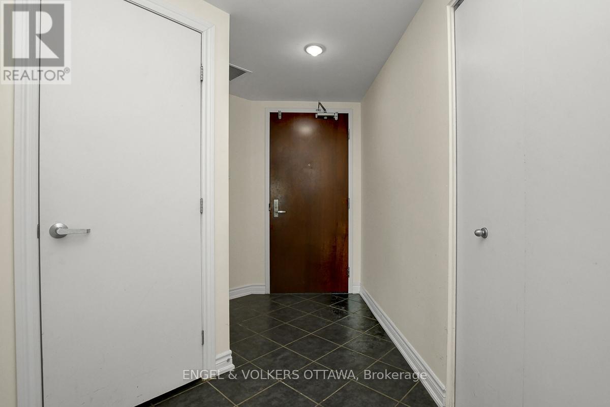 1008 - 234 Rideau Street, Ottawa, Ontario  K1N 0A9 - Photo 3 - X12804732
