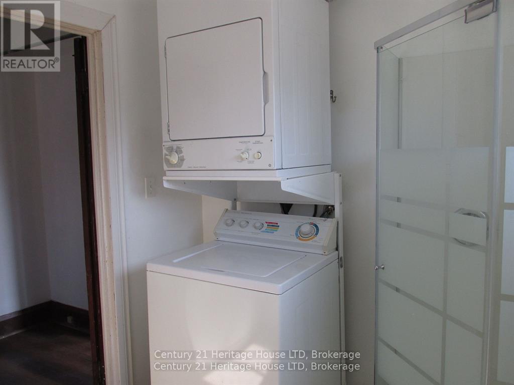 364 Glendale Avenue, St. Catharines, Ontario  L2T 1C1 - Photo 12 - X12804736