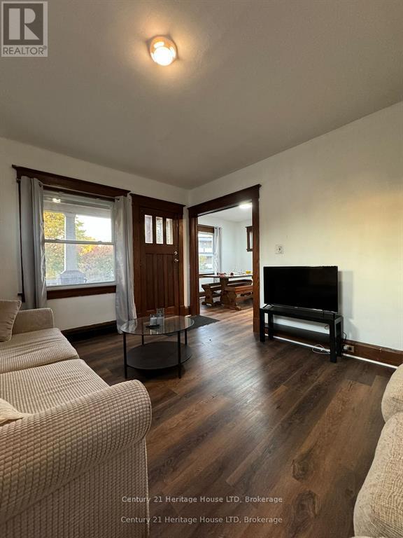 364 Glendale Avenue, St. Catharines, Ontario  L2T 1C1 - Photo 4 - X12804736