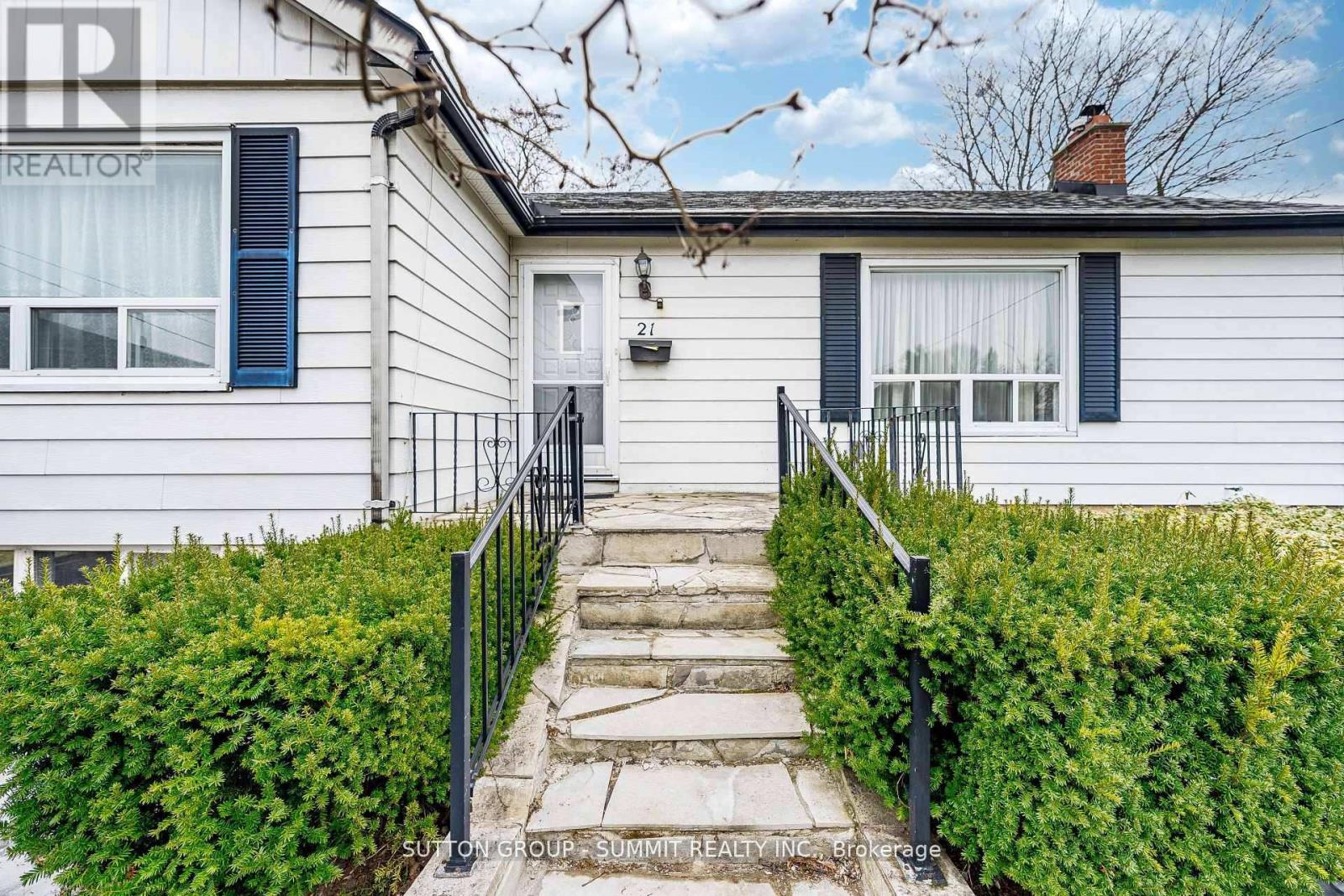 21 Grace Street, Toronto, Ontario  M1J 2M3 - Photo 2 - E12804726