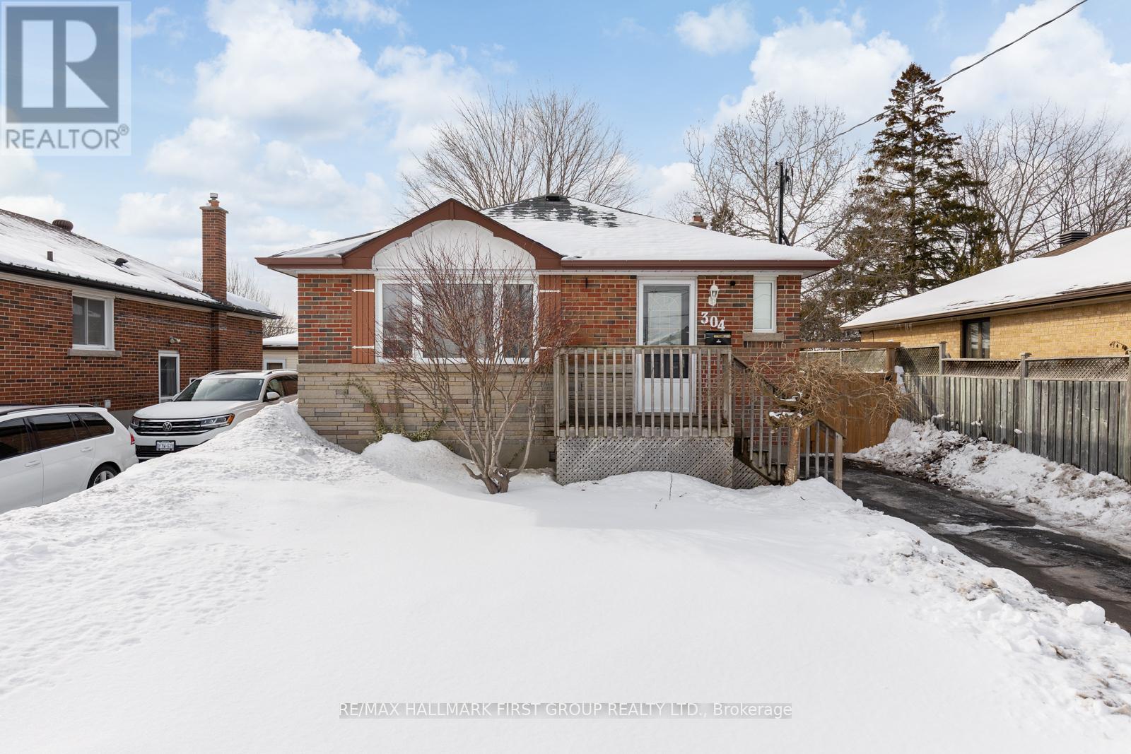 304 FAREWELL STREET, Oshawa, Ontario