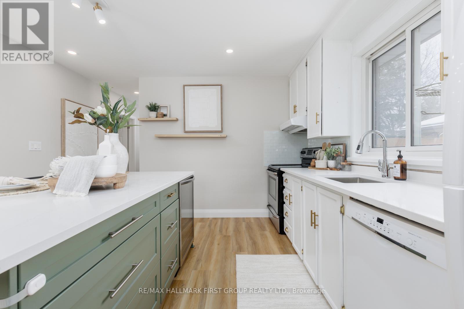 304 Farewell Street, Oshawa, Ontario  L1H 6L9 - Photo 6 - E12804728