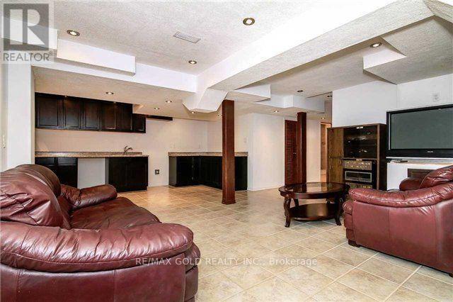 5 Crannyfield Drive, Brampton, Ontario  L7A 3X1 - Photo 3 - W12804720