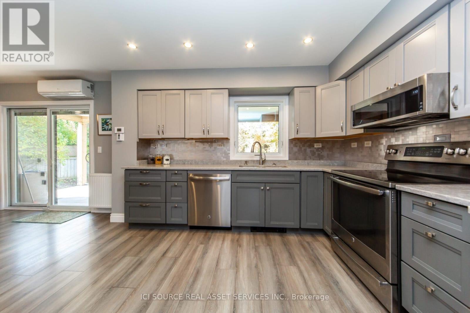 199 Mason Boulevard, Halton Hills, Ontario  L7J 1A7 - Photo 10 - W12804724