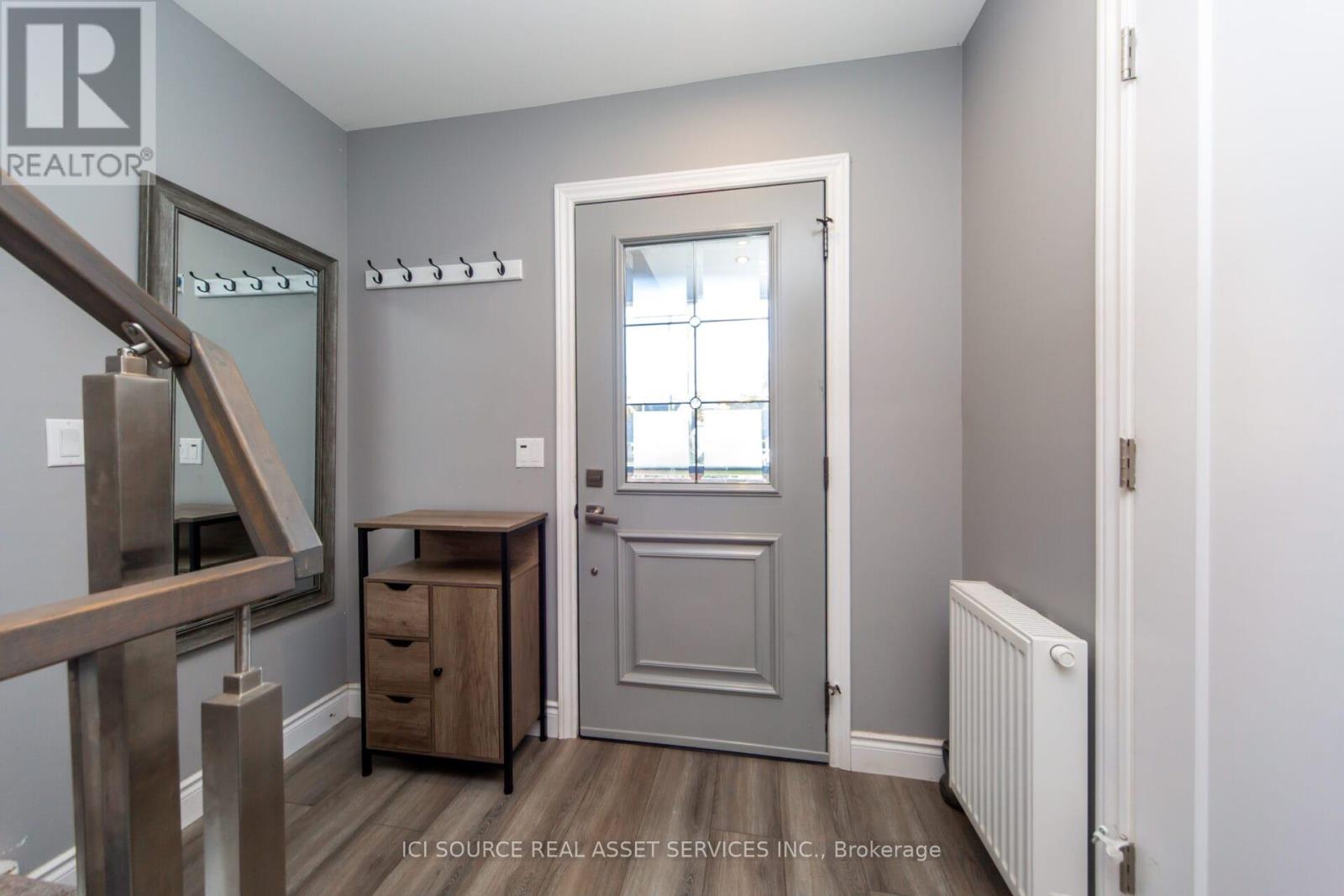 199 Mason Boulevard, Halton Hills, Ontario  L7J 1A7 - Photo 8 - W12804724