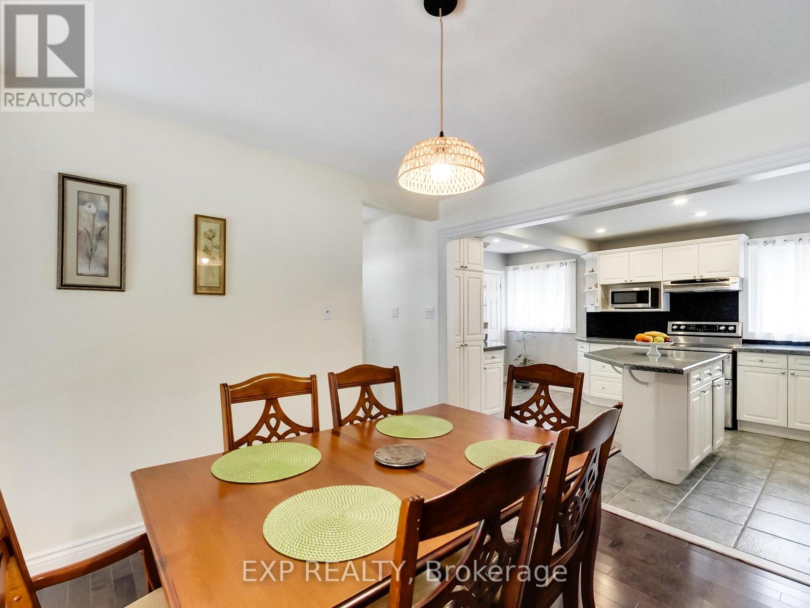 101 - 2145 Sherobee Road, Mississauga, Ontario  L5A 3G8 - Photo 12 - W12804740