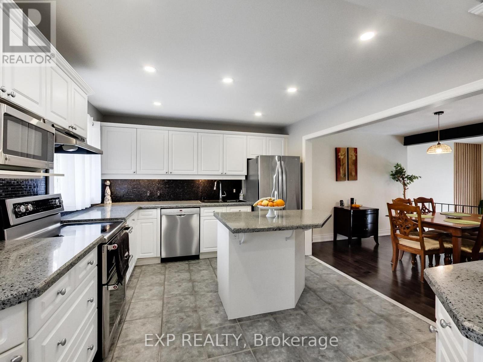 101 - 2145 Sherobee Road, Mississauga, Ontario  L5A 3G8 - Photo 13 - W12804740