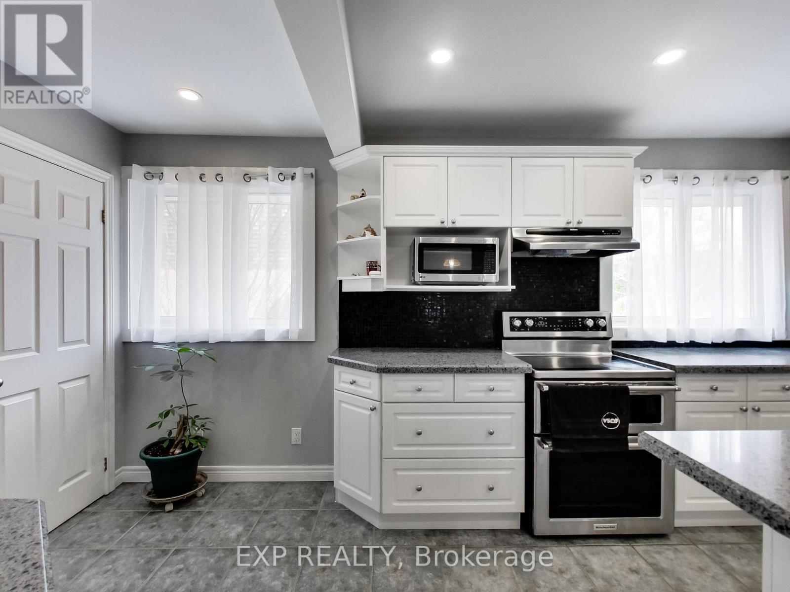 101 - 2145 Sherobee Road, Mississauga, Ontario  L5A 3G8 - Photo 16 - W12804740