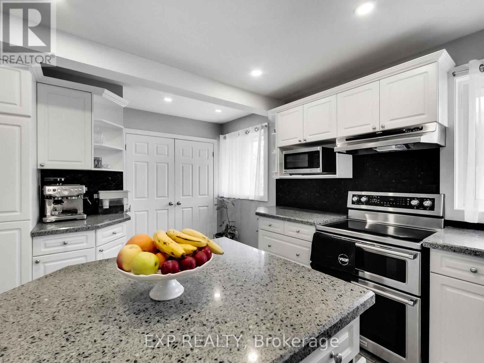 101 - 2145 Sherobee Road, Mississauga, Ontario  L5A 3G8 - Photo 18 - W12804740