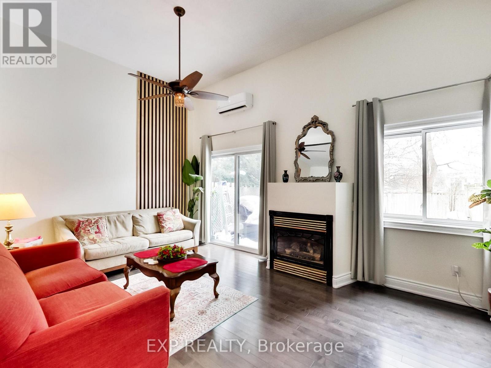 101 - 2145 Sherobee Road, Mississauga, Ontario  L5A 3G8 - Photo 5 - W12804740