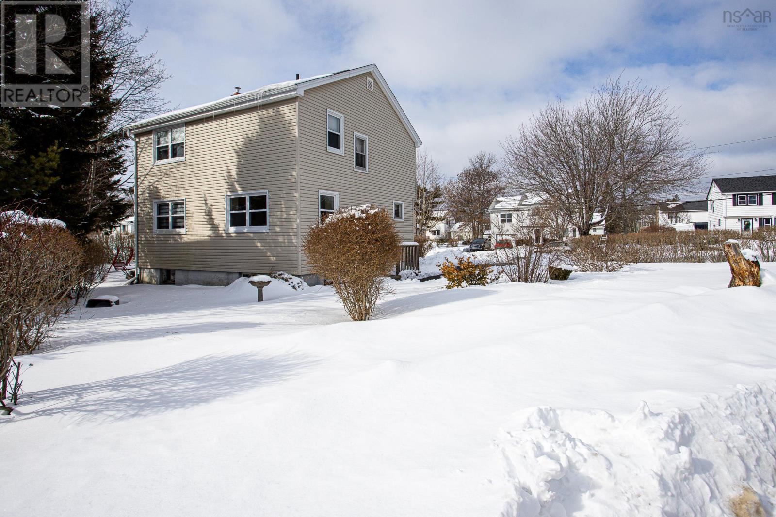 38 Lawson Avenue, Dartmouth, Nova Scotia  B2W 2Z3 - Photo 4 - 202603035