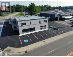 63 QUEENSWAY W, simcoe, Ontario