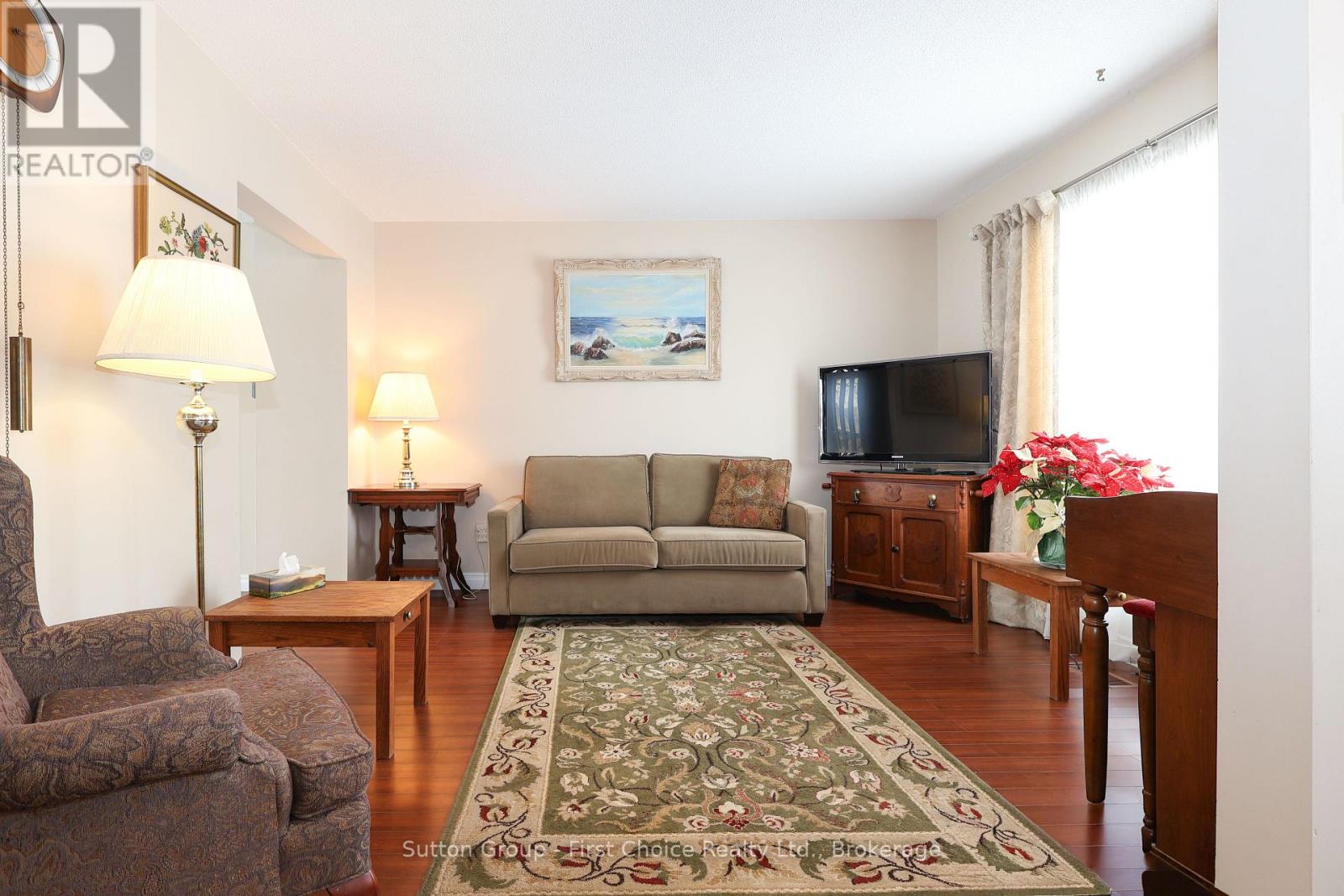 117 Maple Avenue, Stratford, Ontario  N5A 7G8 - Photo 4 - X12804754