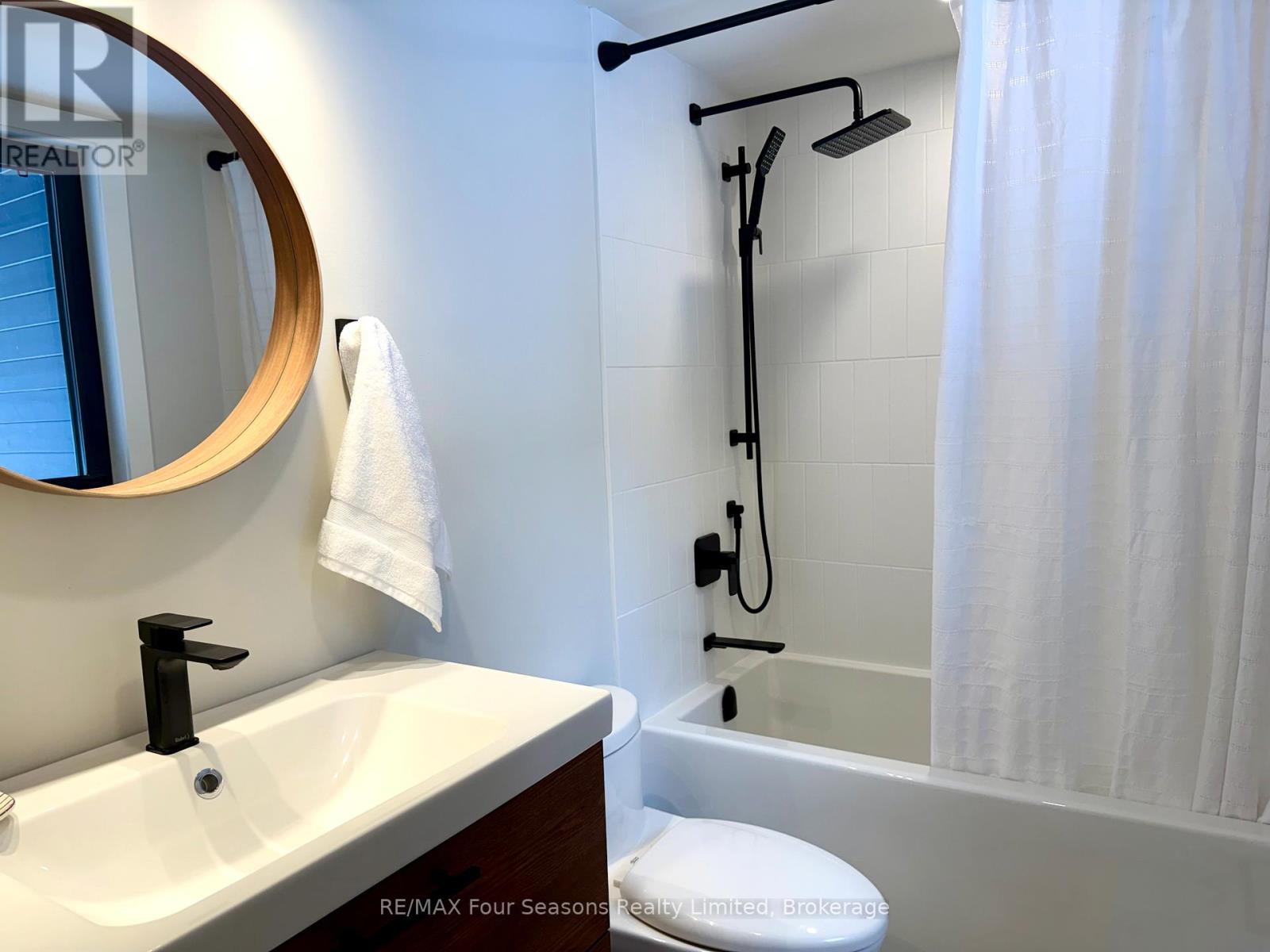 131 Chamonix Crescent, Blue Mountains, Ontario  L9Y 0S7 - Photo 14 - X12804762