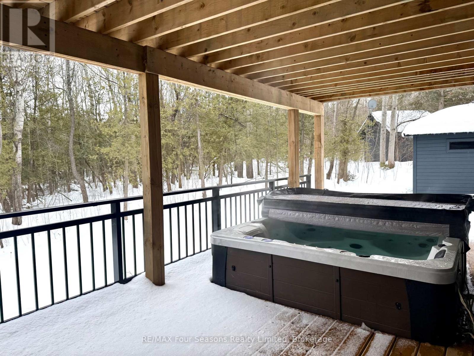 131 Chamonix Crescent, Blue Mountains, Ontario  L9Y 0S7 - Photo 16 - X12804762