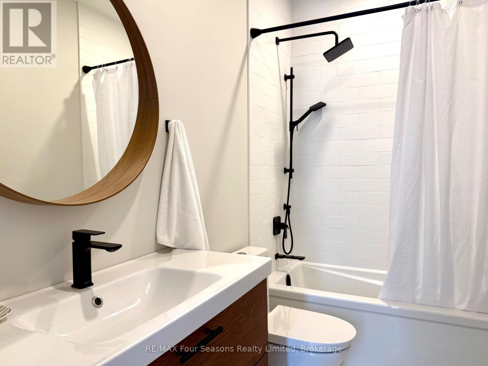 131 Chamonix Crescent, Blue Mountains, Ontario  L9Y 0S7 - Photo 18 - X12804762