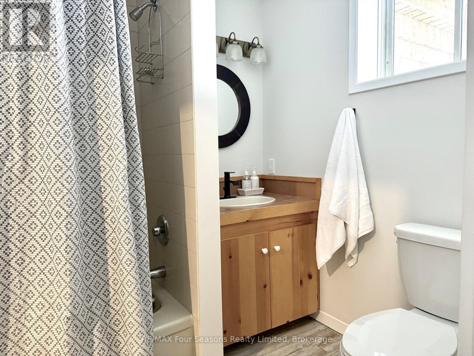 131 Chamonix Crescent, Blue Mountains, Ontario  L9Y 0S7 - Photo 32 - X12804762