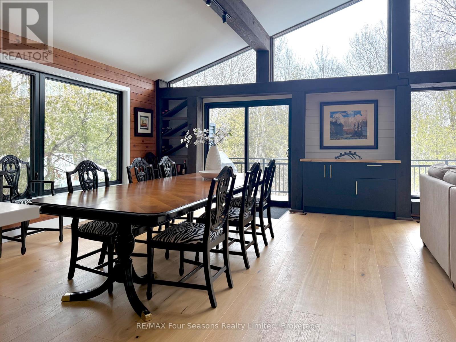 131 Chamonix Crescent, Blue Mountains, Ontario  L9Y 0S7 - Photo 8 - X12804762