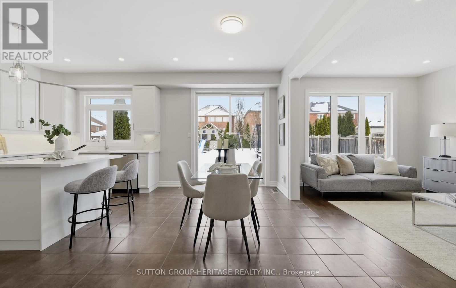 58 Medland Avenue, Whitby, Ontario  L1P 0A9 - Photo 11 - E12804748