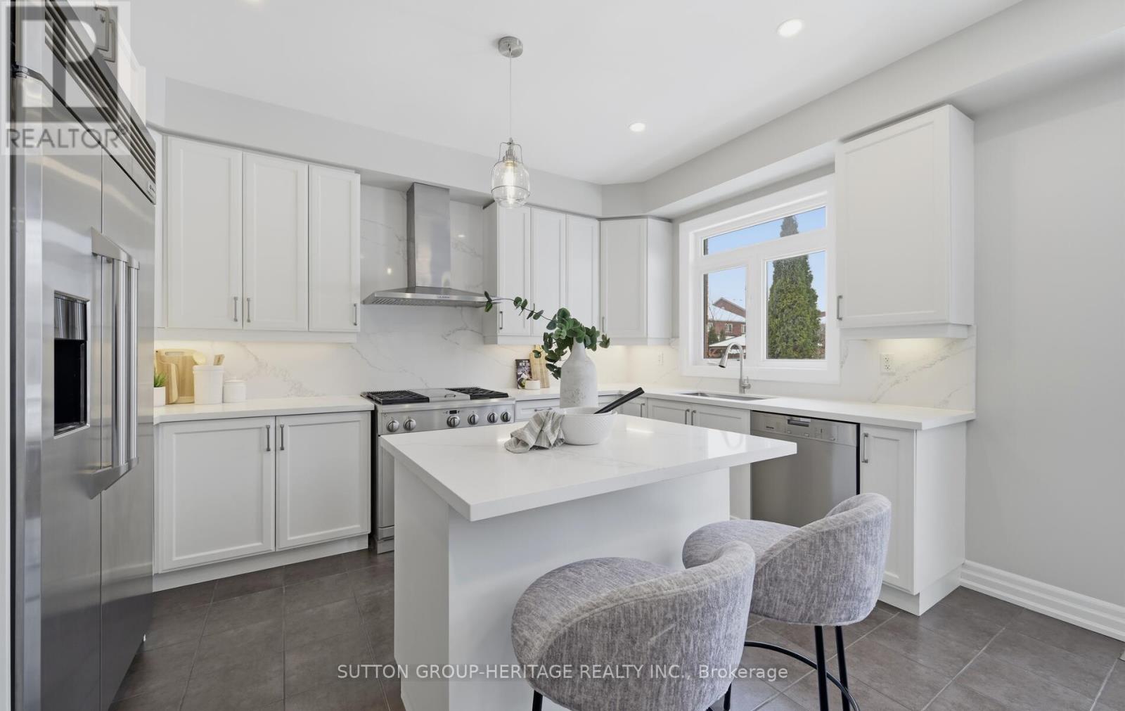 58 Medland Avenue, Whitby, Ontario  L1P 0A9 - Photo 13 - E12804748