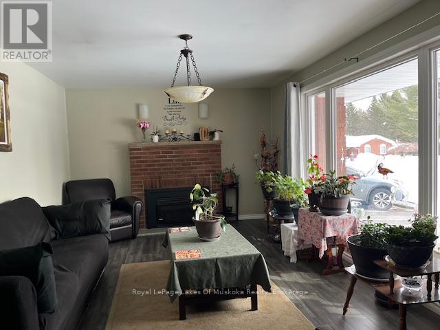 10 Robertson Court, Sundridge, Ontario  P0A 1Z0 - Photo 4 - X12803318