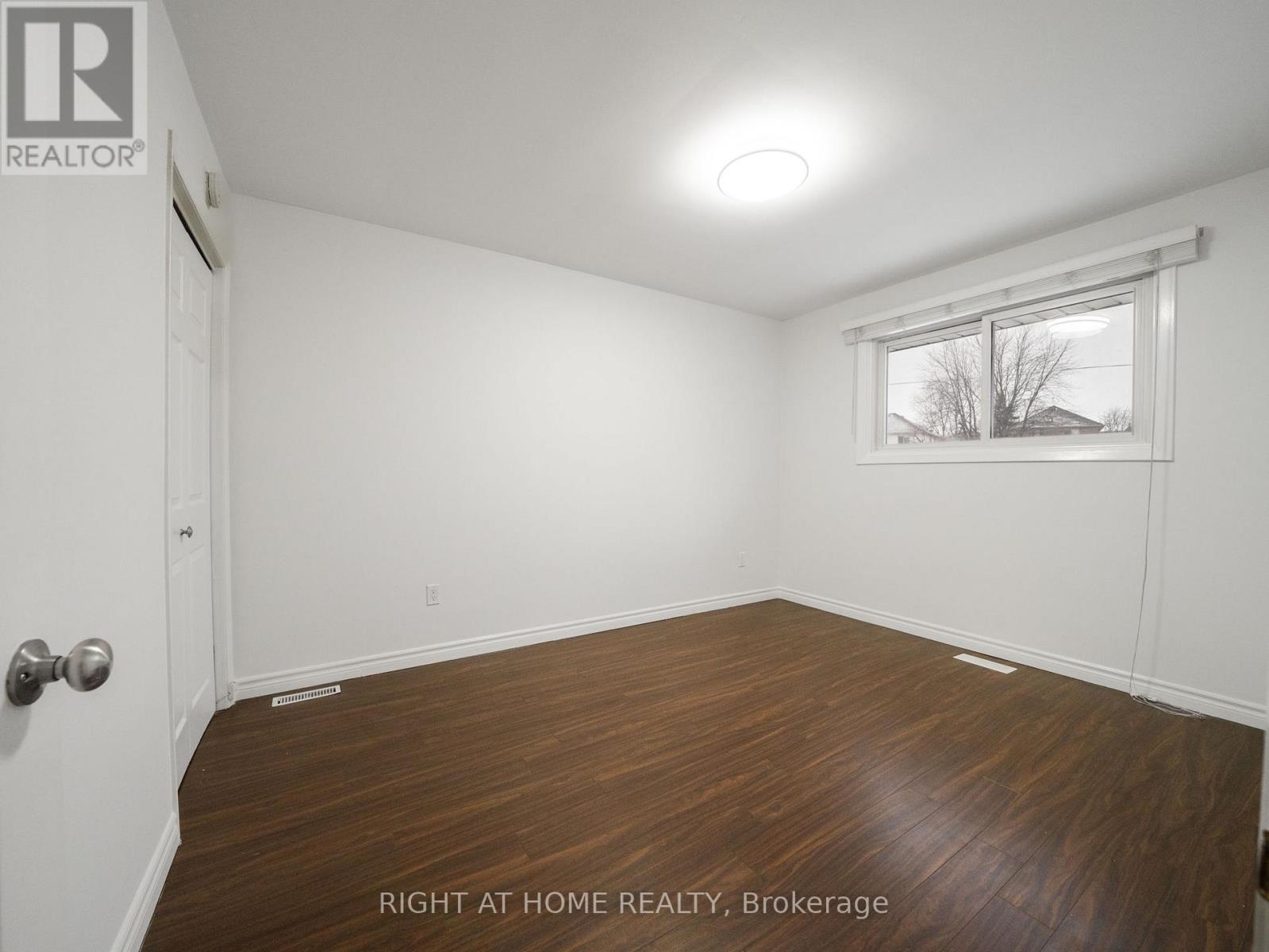 4451 Bennett Road, Burlington, Ontario  L7L 1Y5 - Photo 16 - W12804760