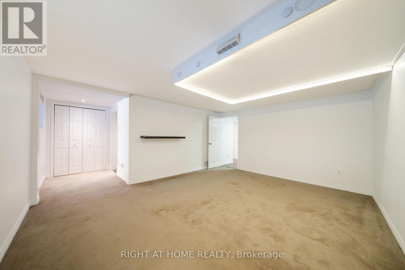 4451 Bennett Road, Burlington, Ontario  L7L 1Y5 - Photo 25 - W12804760