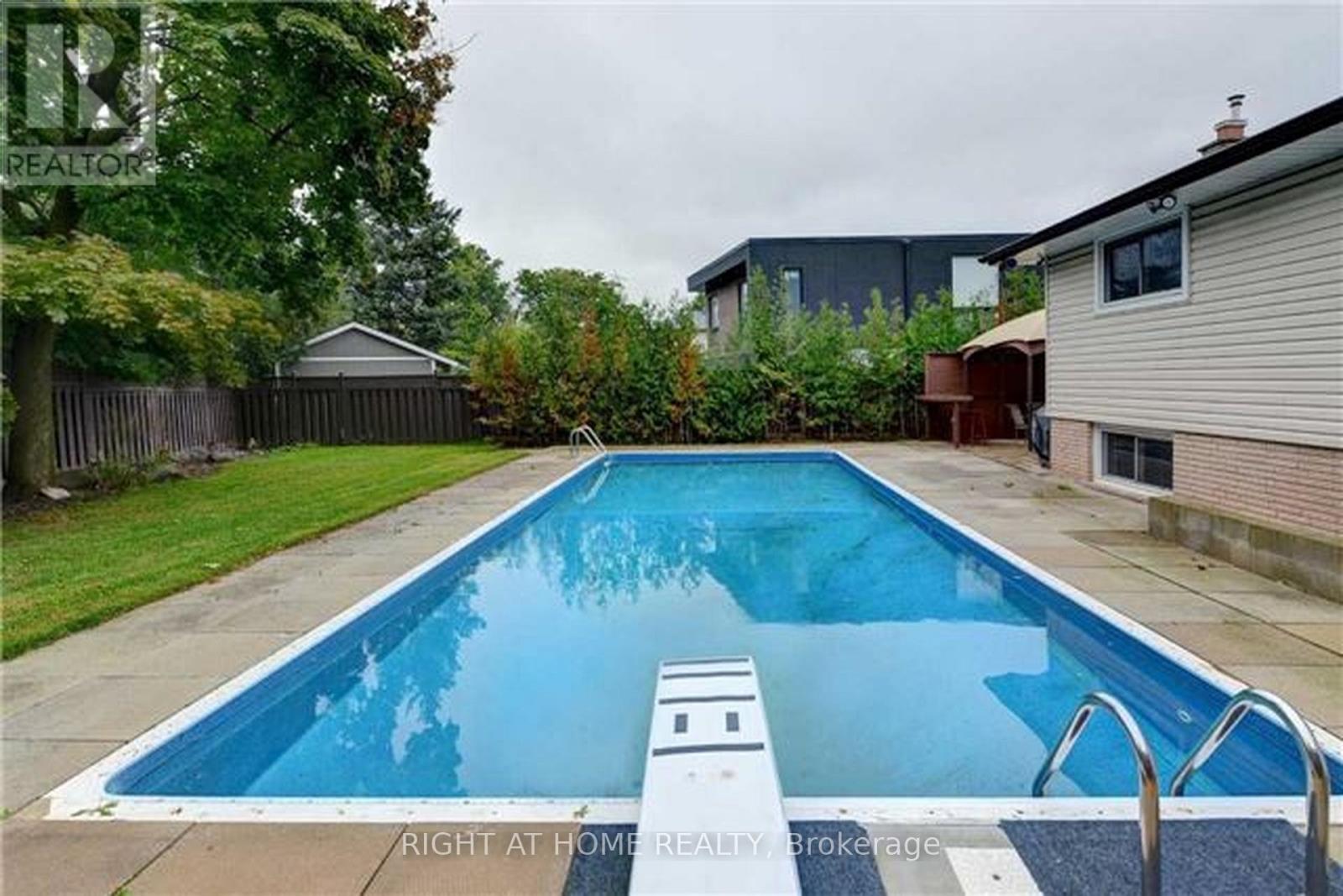 4451 Bennett Road, Burlington, Ontario  L7L 1Y5 - Photo 33 - W12804760